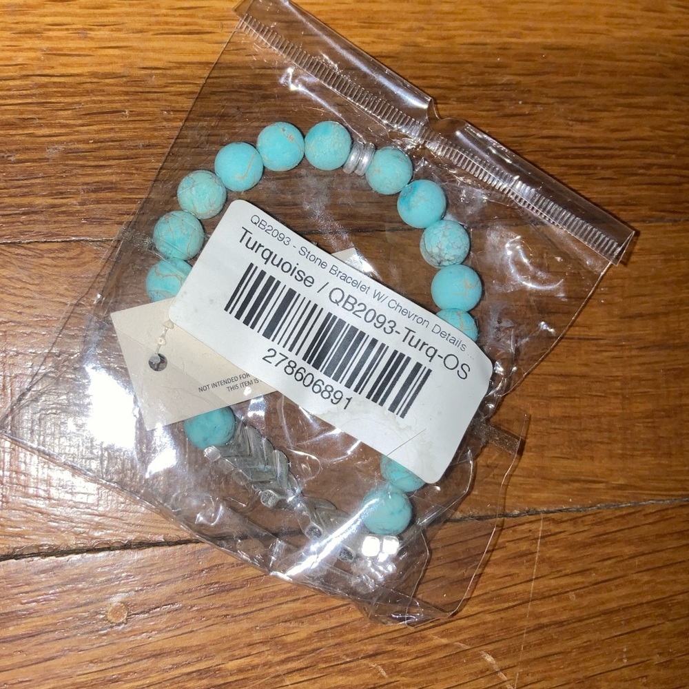 Turquoise arrow bracelet - Picture 2 of 2